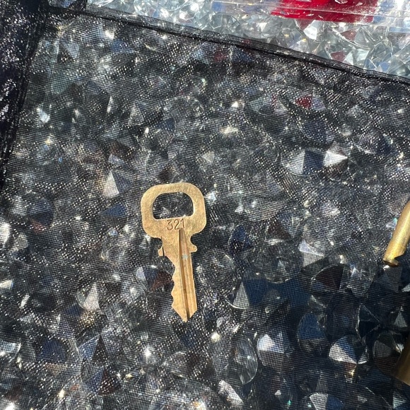 LOUIS VUITTON LOCK AND KEY #321 - Picture 5 of 6